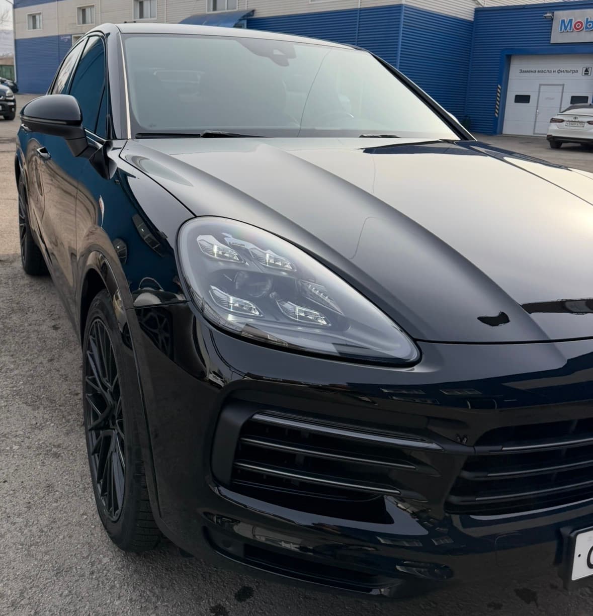 Porsche Cayenne - 2