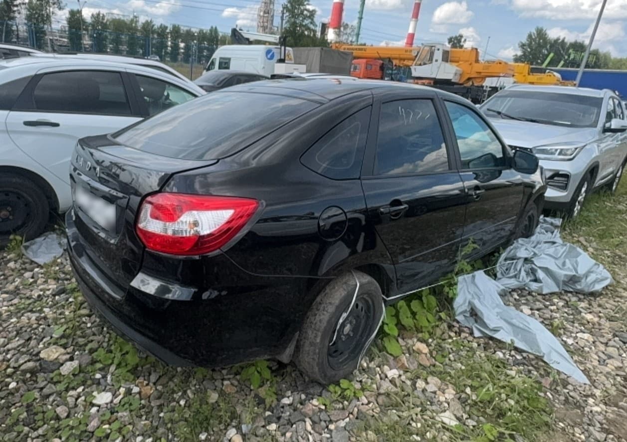 Lada Granta седан - 3