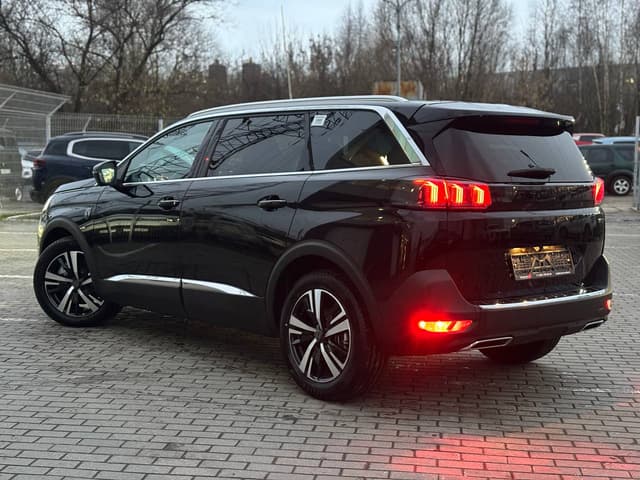 Peugeot 5008 - 5