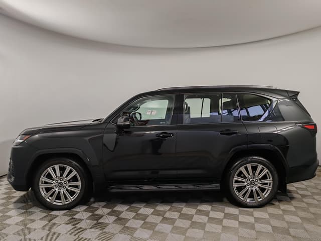 Lexus LX 600 VIP Black в лизинг - 9