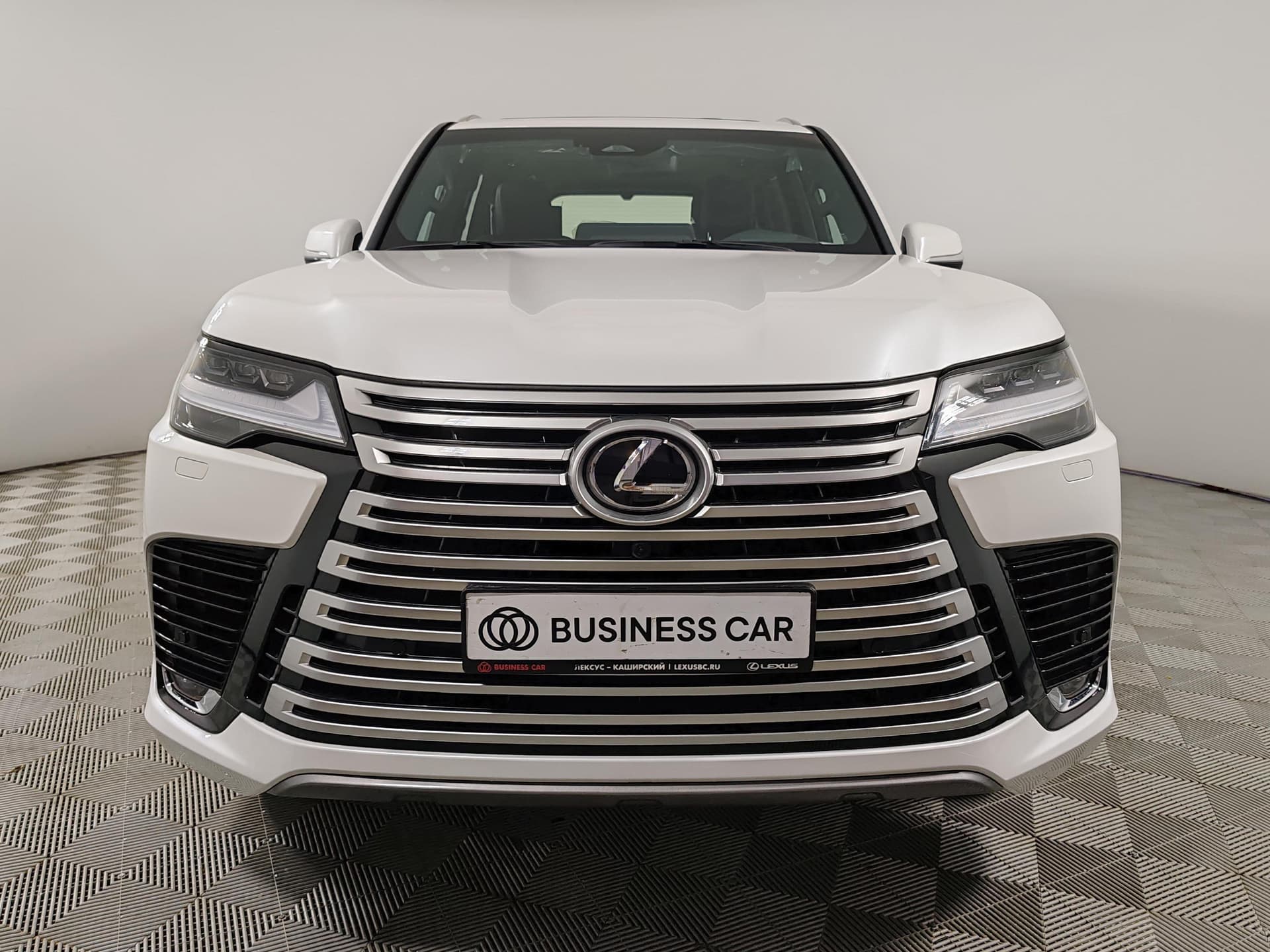 Lexus LX 500d Urban DSL в лизинг - 3