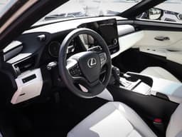 Lexus ES 200 Premium в лизинг - 14