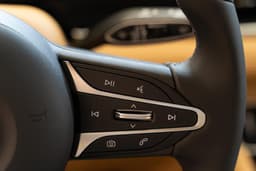 Voyah Dream PHEV Long Range (последовательный гибрид) в лизинг - 14