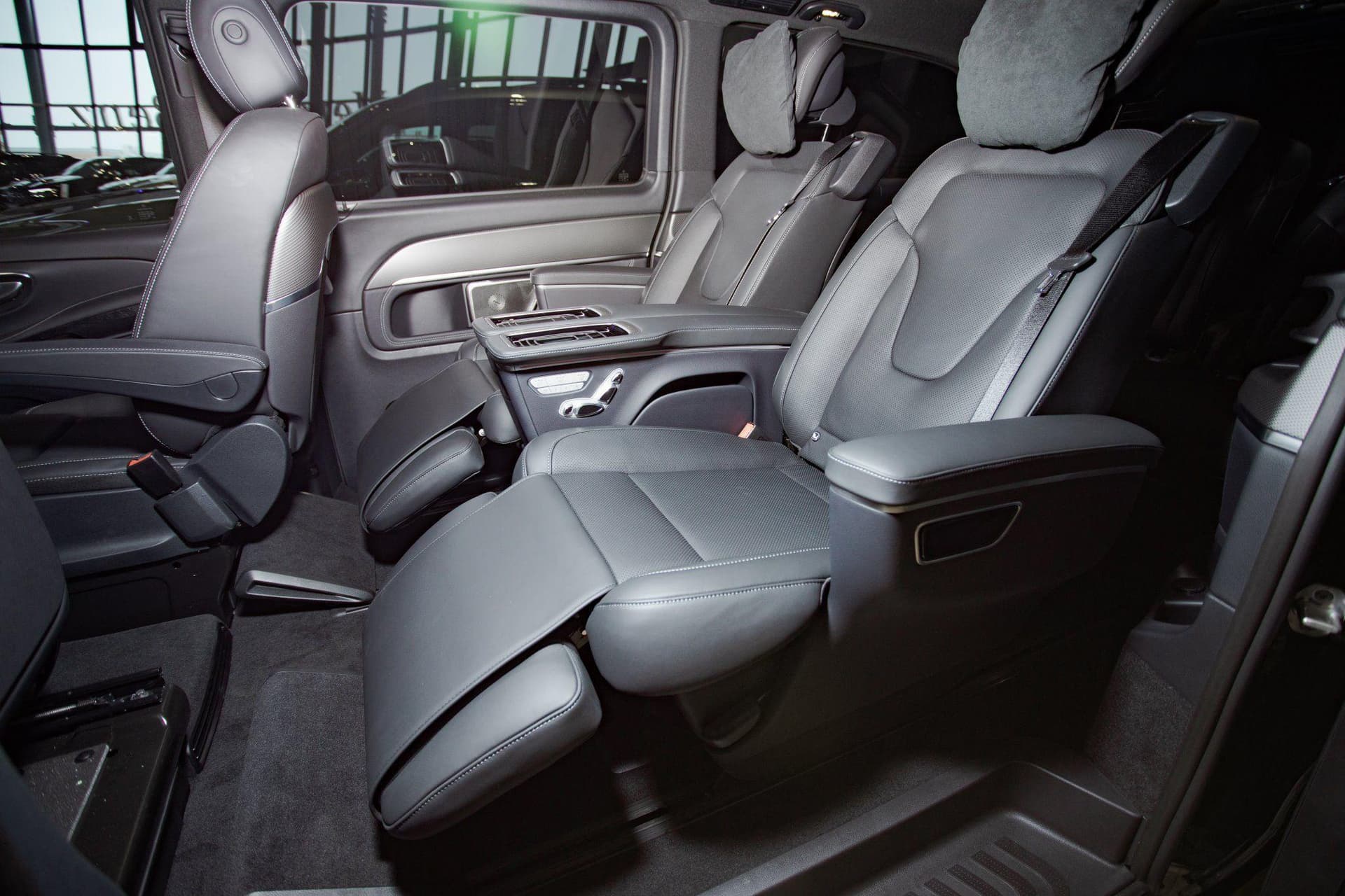 Mercedes-Benz V 300 d EL 4MATIC EXCLUSIVE в лизинг - 6