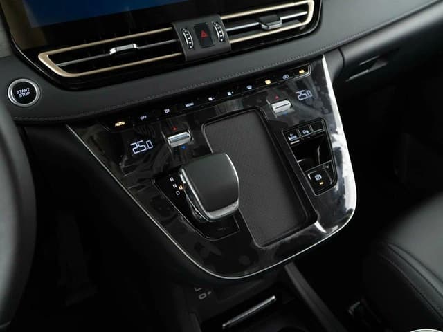 Hongqi HQ9 2.0T Executive в лизинг - 19