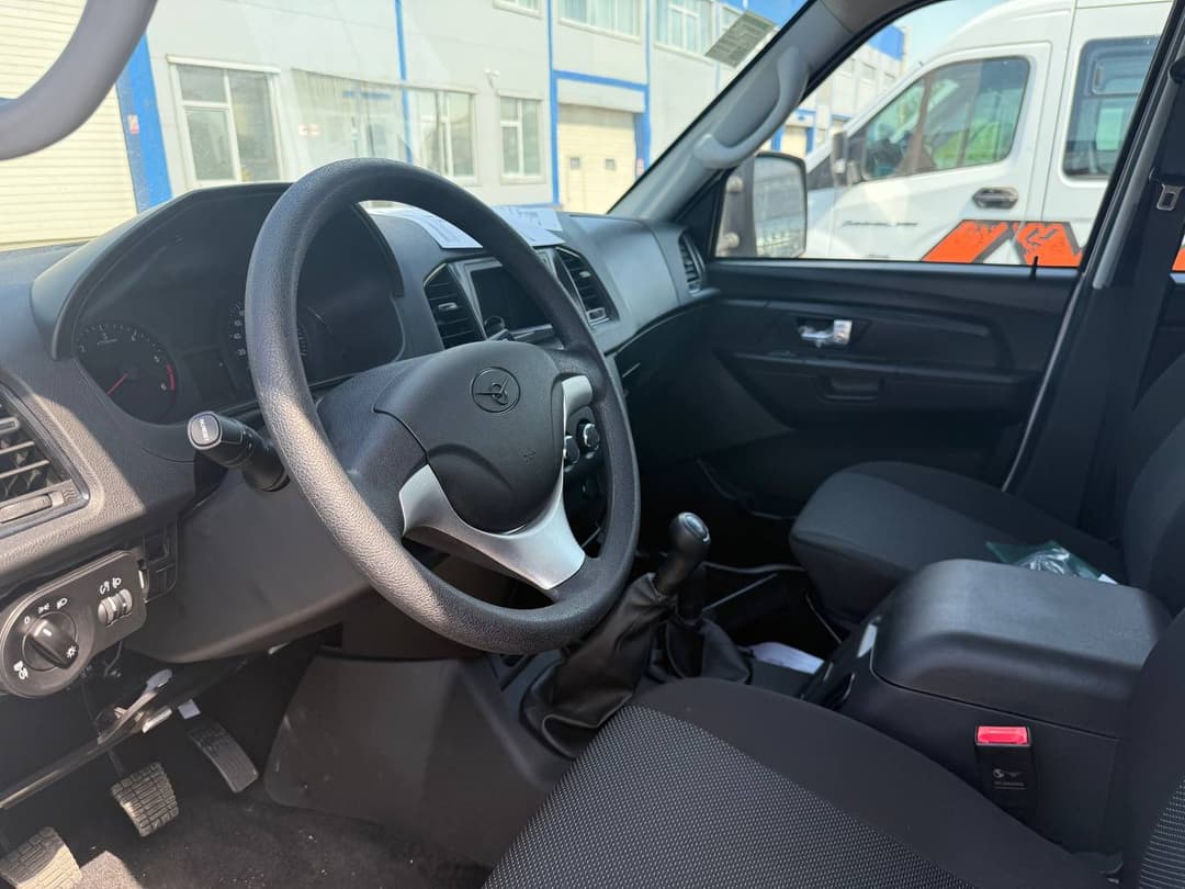 UAZ Profi двухрядная кабина Двойная кабина с бортом Base 4х4 2.7 5MT в лизинг - 10