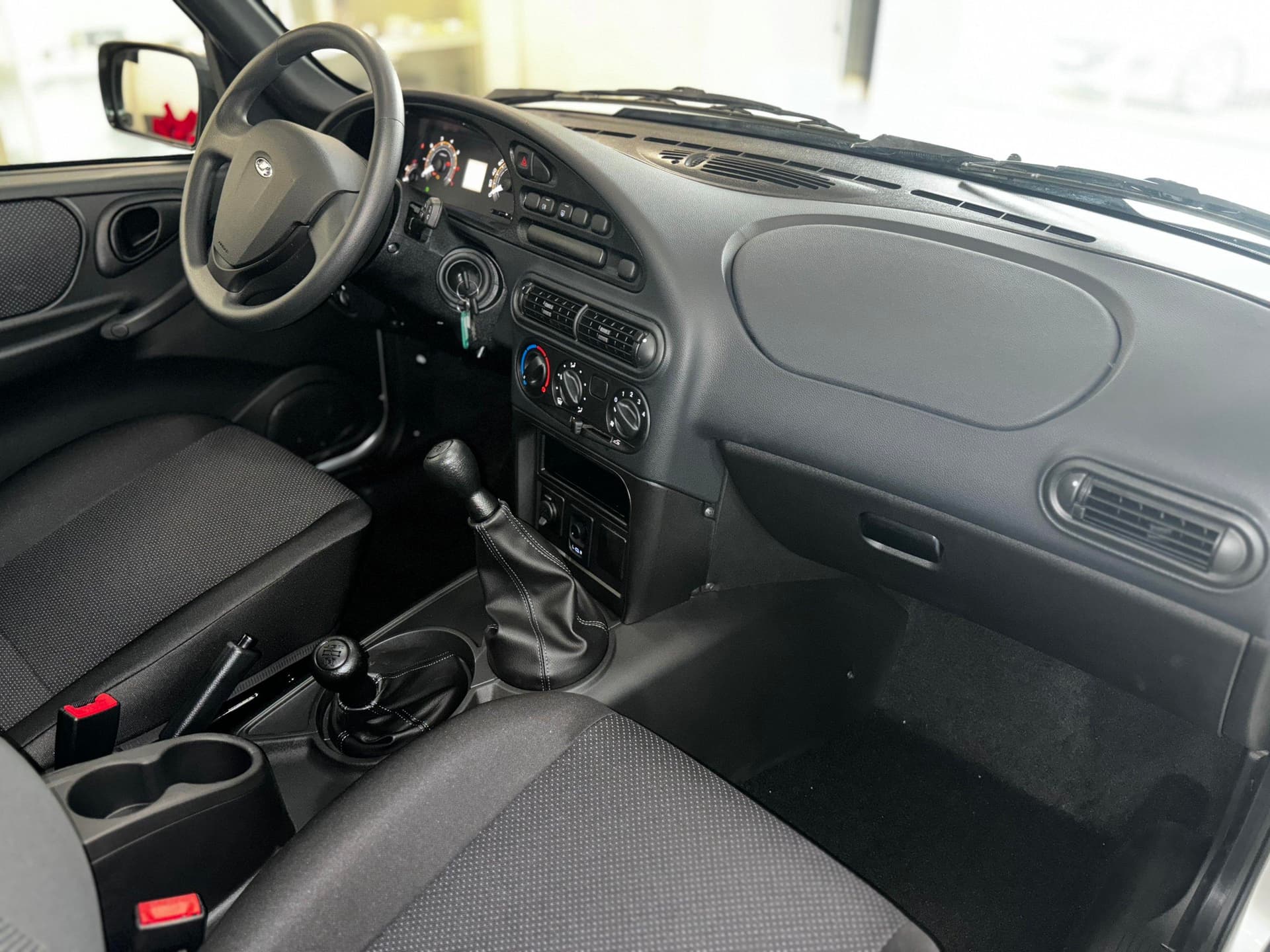 Lada Niva Travel Classic 1.8 90hp 5MT в лизинг - 14