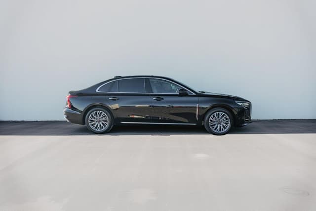 Hongqi H5 Black Edition 2.0Т в лизинг - 14