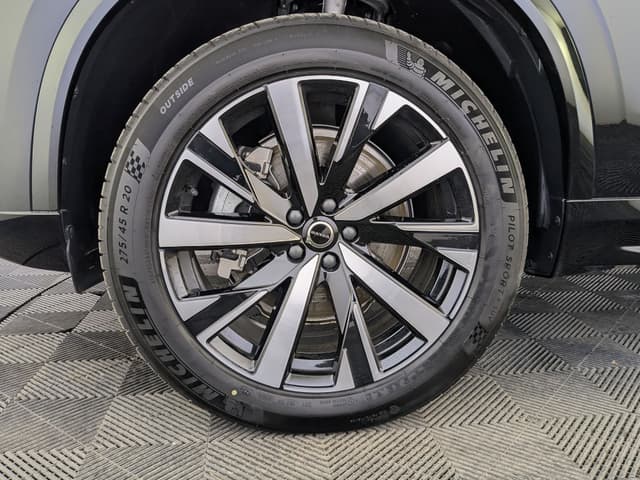 Volvo XC90 B5 Zhiyi Luxury 5 мест 250hp 8AT AWD в лизинг - 8