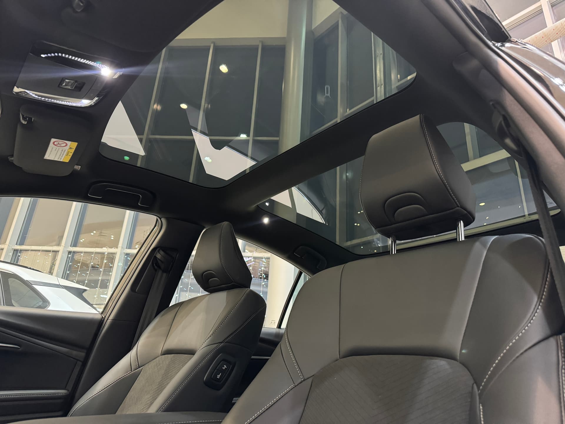 Toyota Camry 2.0HXS Sports Plus Edition в лизинг - 13