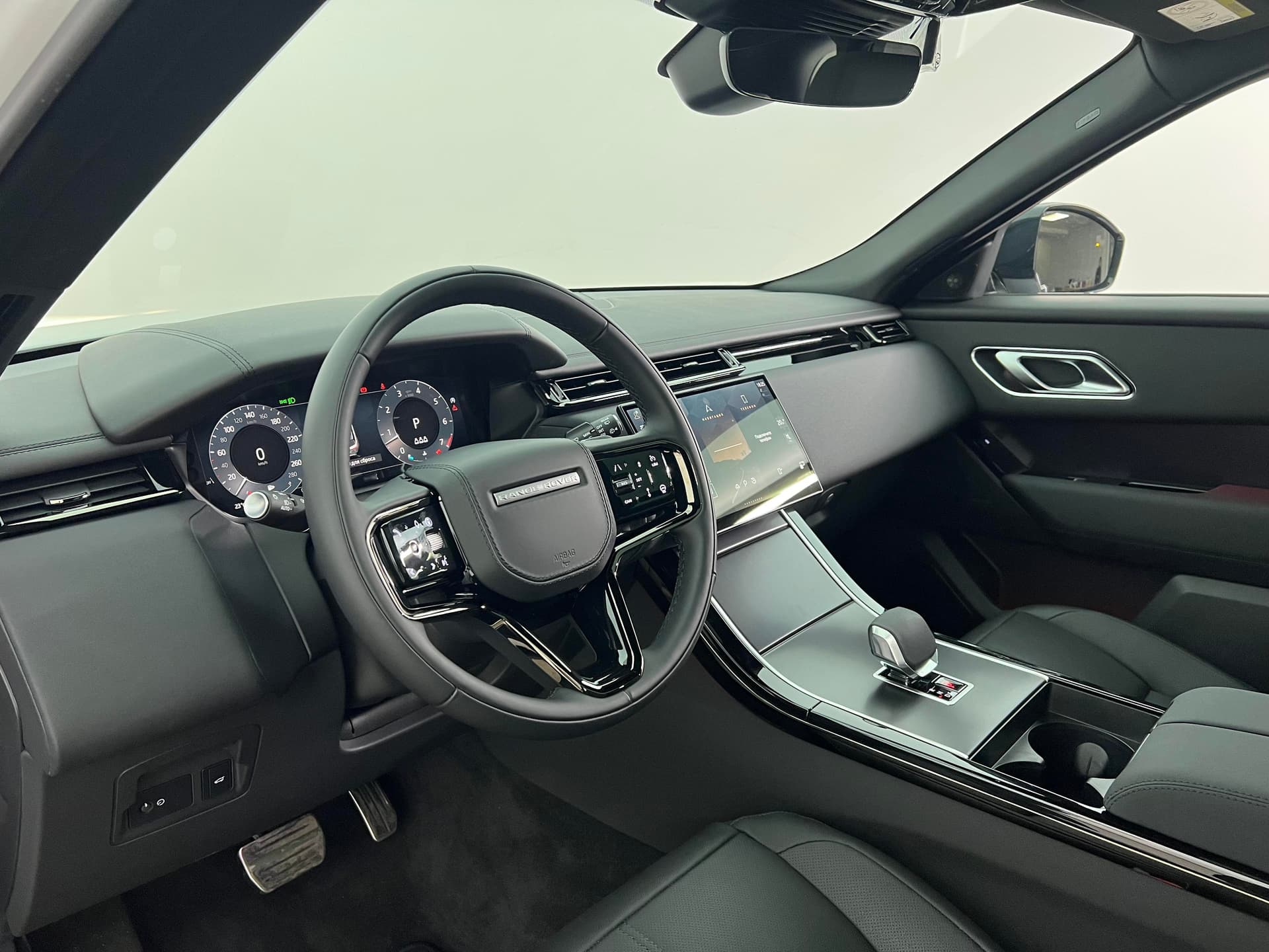 Land Rover Velar 2.0P 250 Dynamic SE в лизинг - 11