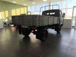 UAZ 3303 Бортовой Одинарная кабина без ABS 2.7 5MT в лизинг - 8