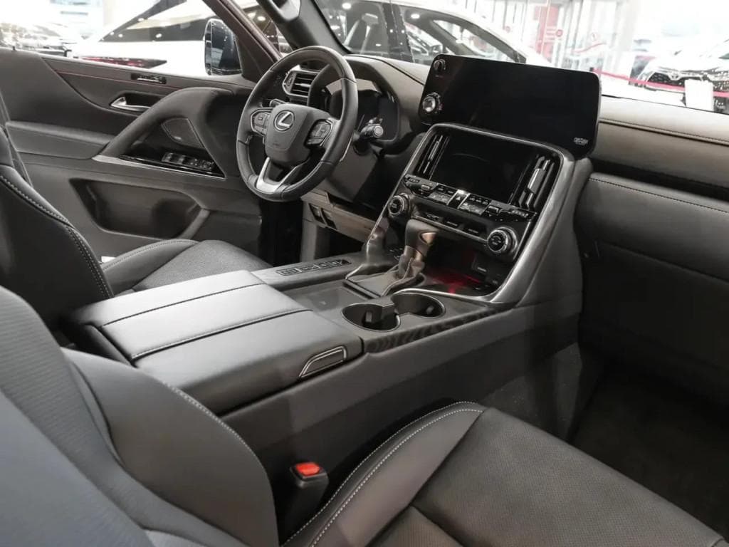 Lexus LX 500d Урбан в лизинг - 11