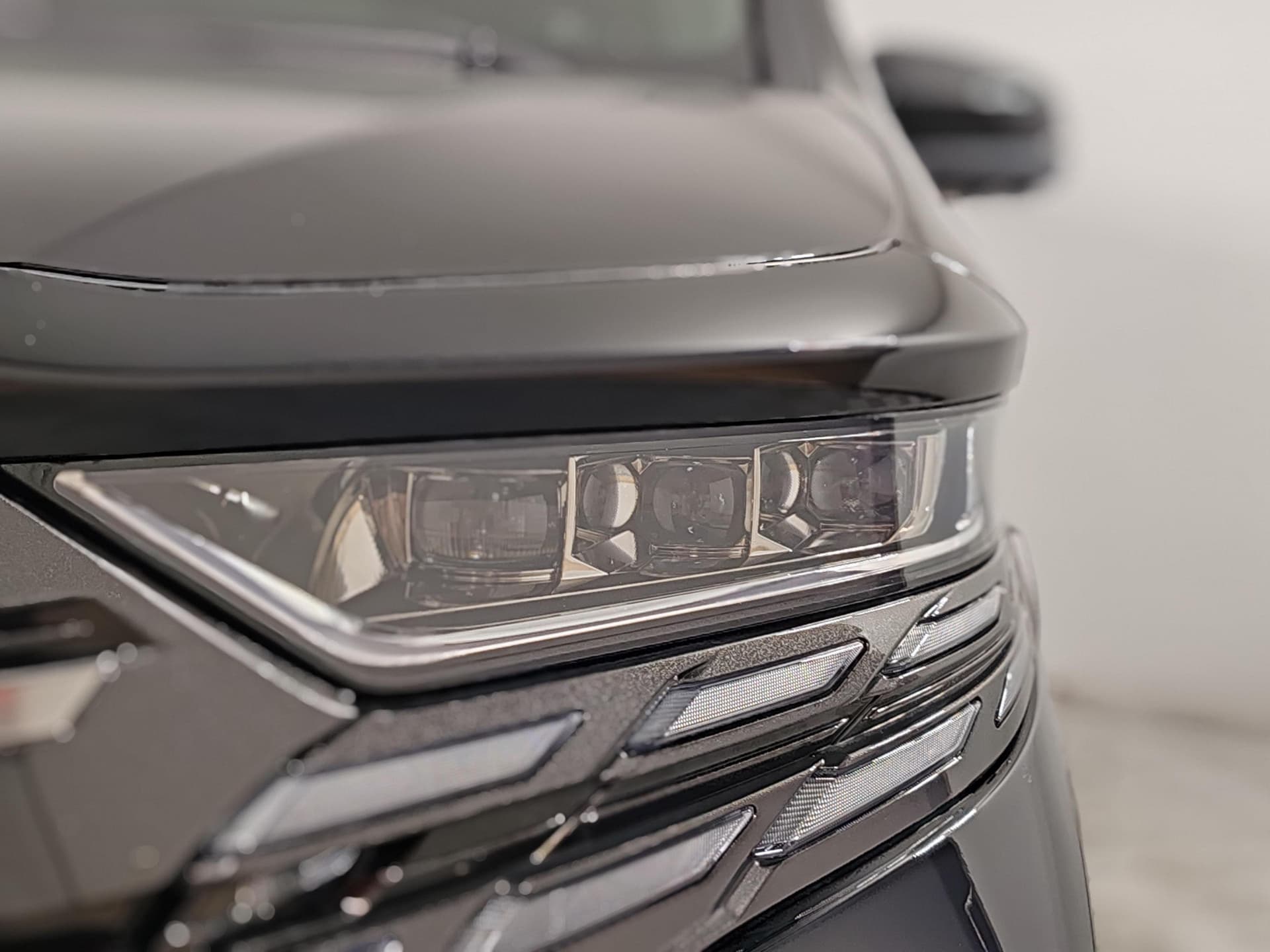 Toyota Alphard 2.5 HEV CVT в лизинг - 25