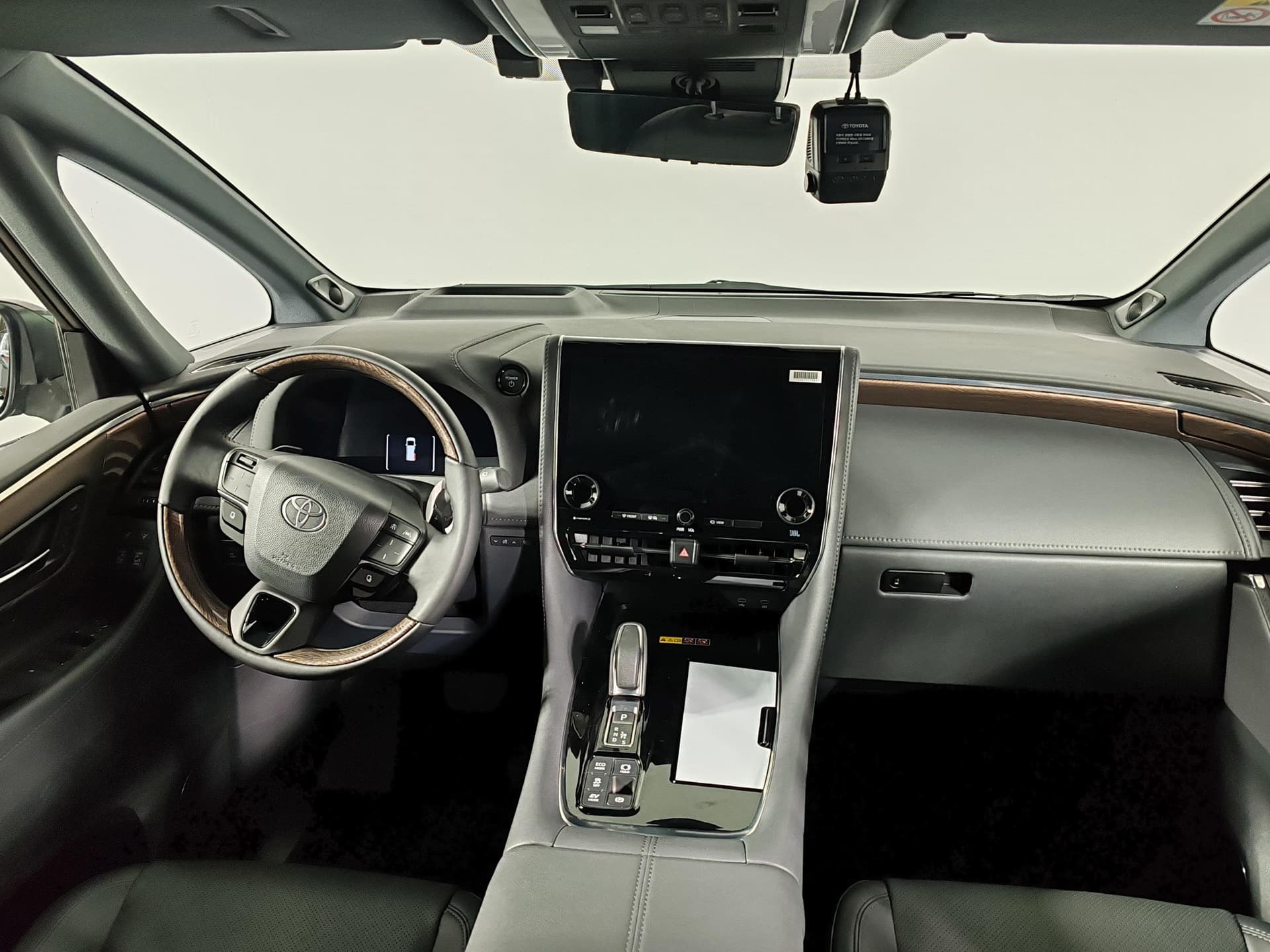 Toyota Alphard 2.5 HEV CVT в лизинг - 12