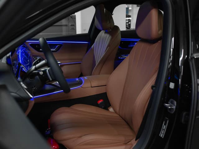 Mercedes-Benz E седан 300 полный привод АМГ Лайн (AMG Line) в лизинг - 13