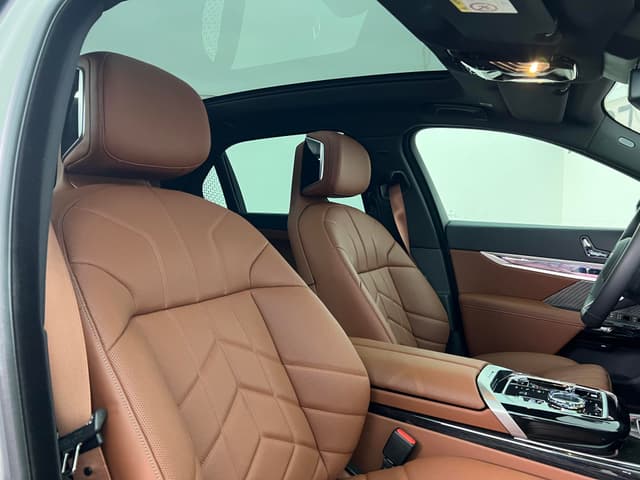 BMW 7 серия 740i xDrive в лизинг - 12