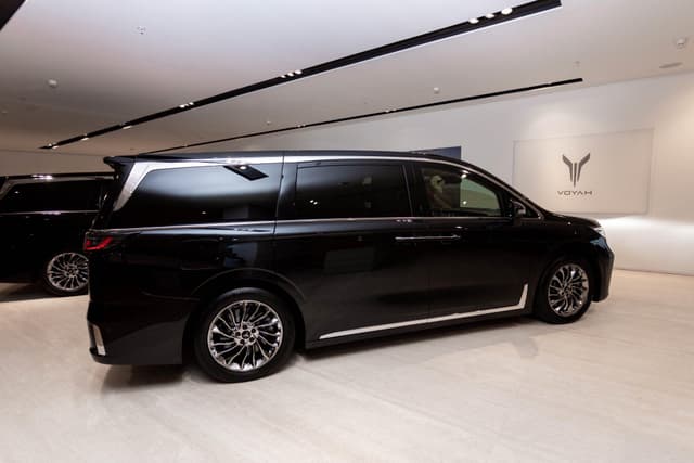 Voyah Dream PHEV Long Range (последовательный гибрид) в лизинг - 4