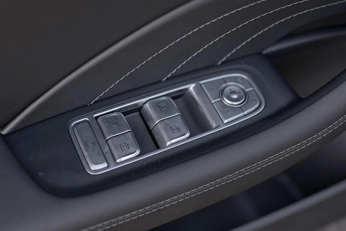 Hongqi H5 Black Edition 2.0Т в лизинг - 10