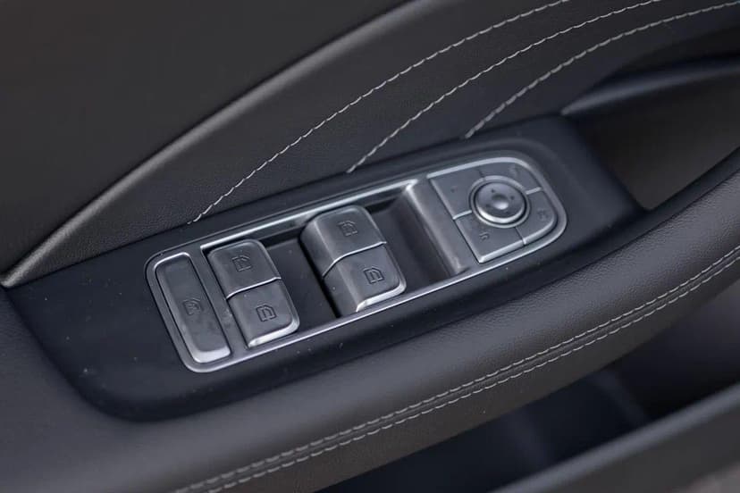 Hongqi H5 Black Edition 2.0Т в лизинг - 10