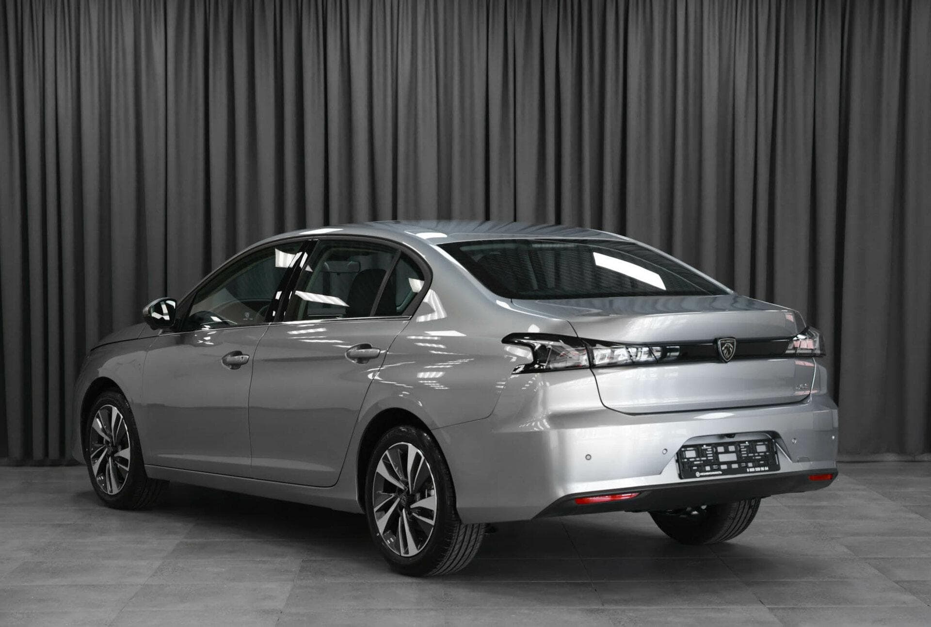Peugeot 408 - 5