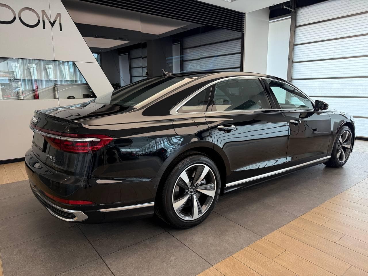 Audi A8 L 55 TFSI quattro tiptronic в лизинг - 7