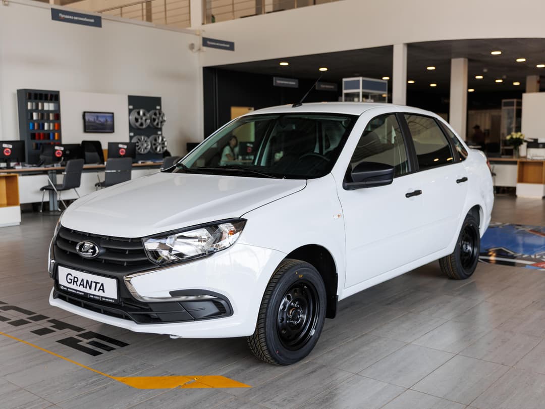 Lada Granta седан Standard Plus 1.6 90hp 5MT в лизинг - 2