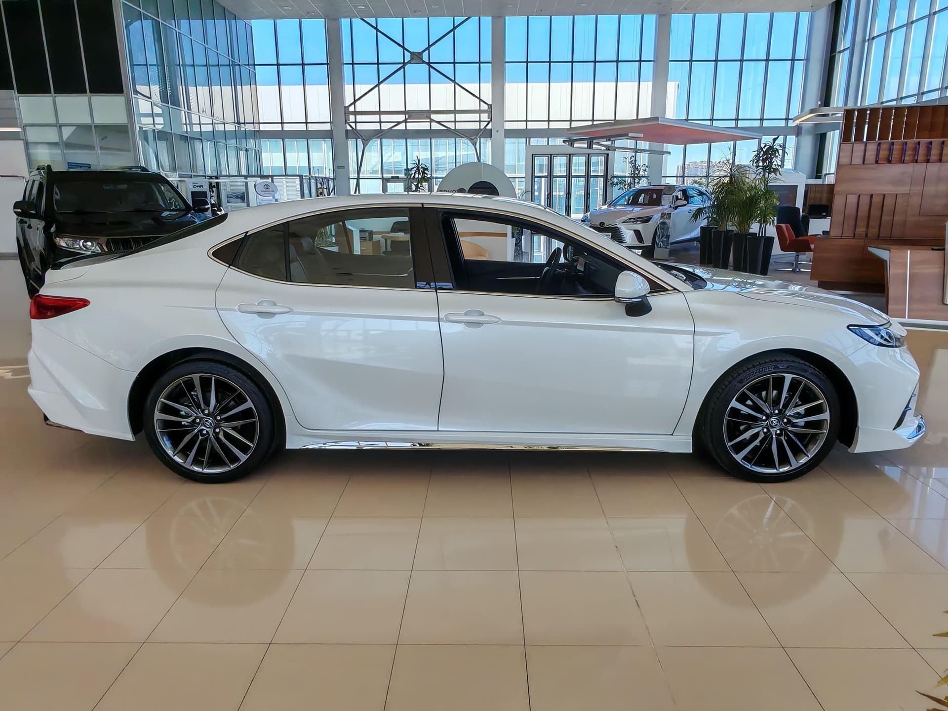 Toyota Camry 2.0HXS Sports Plus Edition в лизинг - 5
