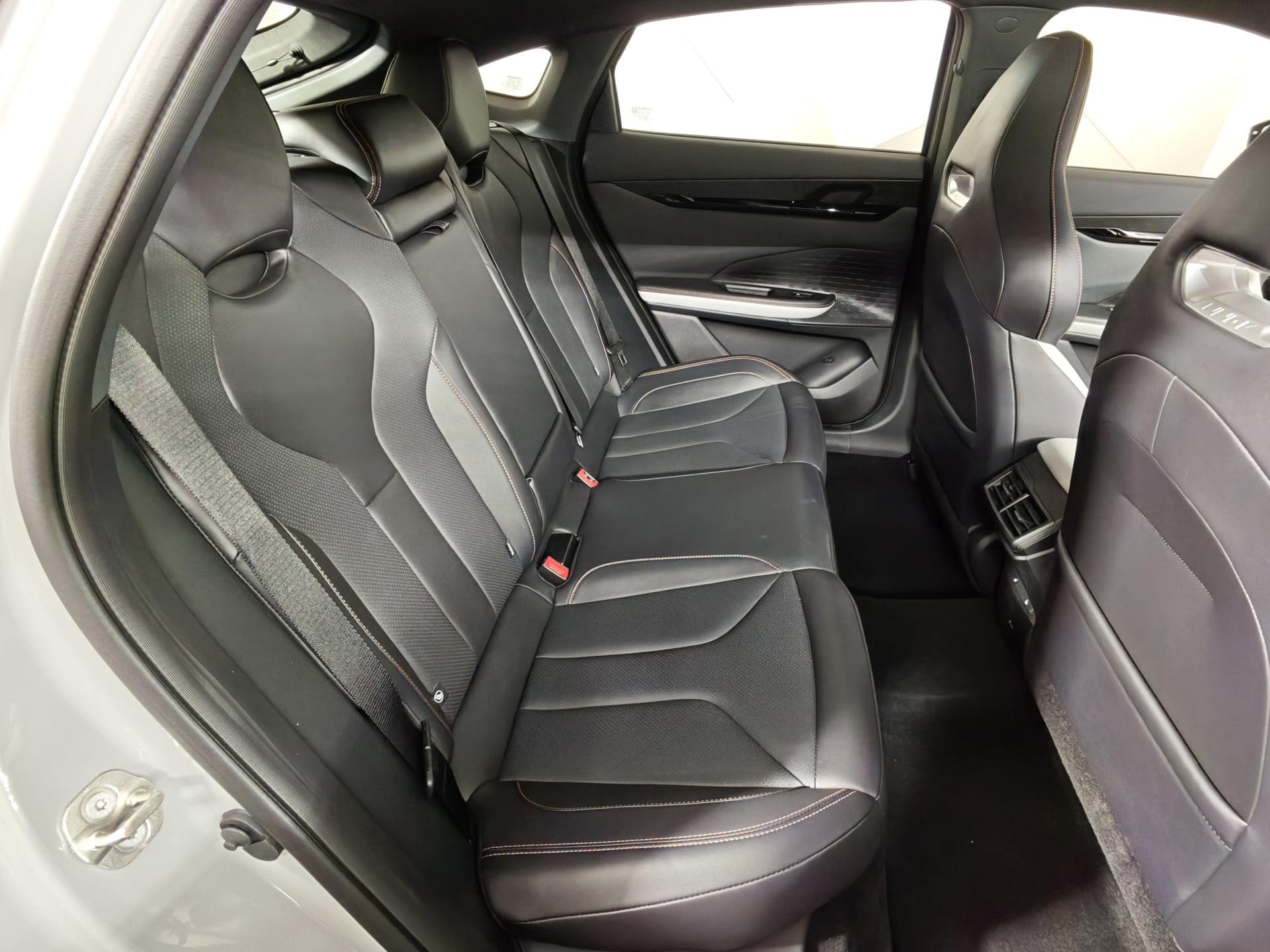 Changan Uni-V Tech 1.5T 7DCT в лизинг - 10