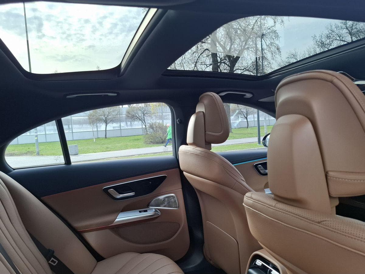 Mercedes-Benz E седан 300 полный привод АМГ Лайн (AMG Line) в лизинг - 24