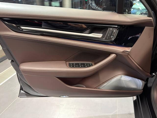 Porsche Panamera 4 E-Hybrid Executive в лизинг - 24