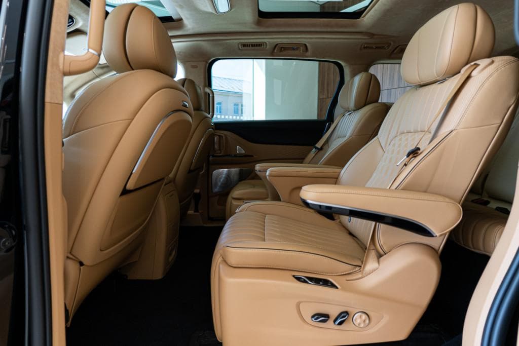 Voyah Dream PHEV Long Range (последовательный гибрид) в лизинг - 32