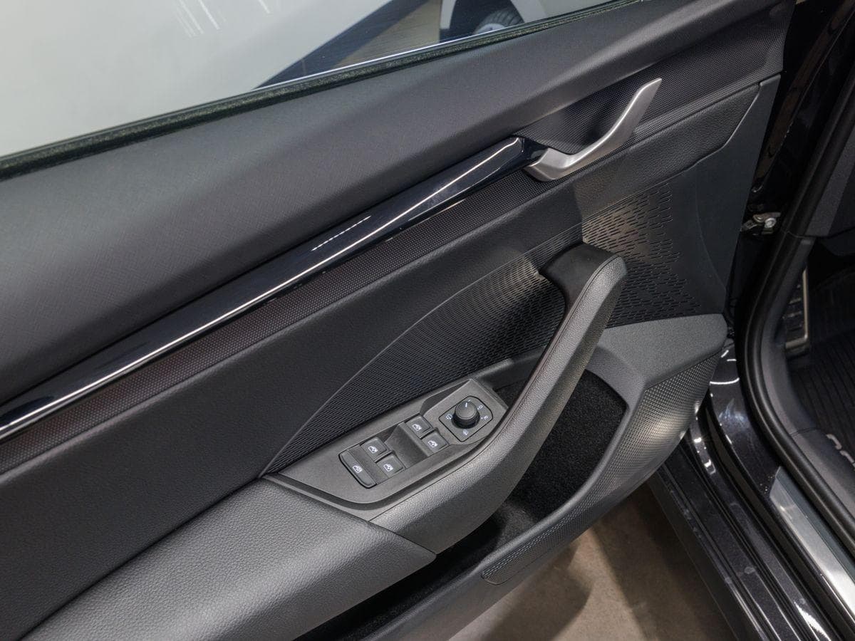 Skoda Octavia Спортлайн 2.0Т полный привод АТ в лизинг - 29