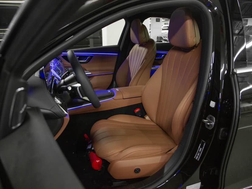Mercedes-Benz E седан 300 полный привод АМГ Лайн (AMG Line) в лизинг - 13