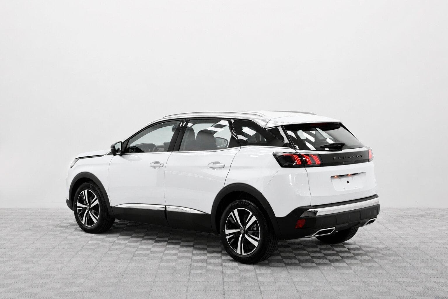Peugeot 4008 - 3