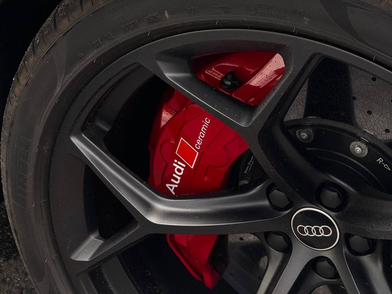 Audi RS Q8 quattro в лизинг - 30