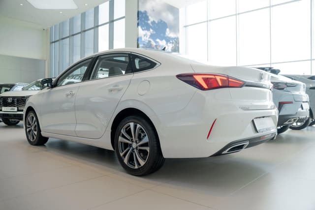 Changan Eado Plus Tech 1.4T 7DCT в лизинг - 4