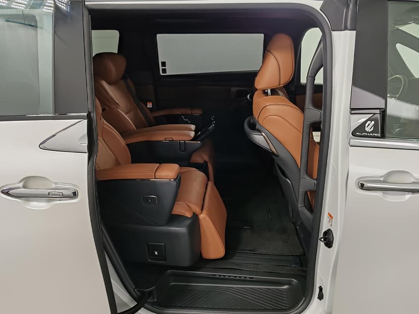 Toyota Alphard 2.5 HEV CVT в лизинг - 24