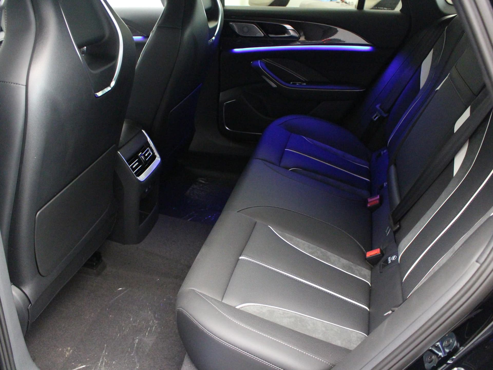 Hongqi H6 Dynamic 2.0T в лизинг - 13