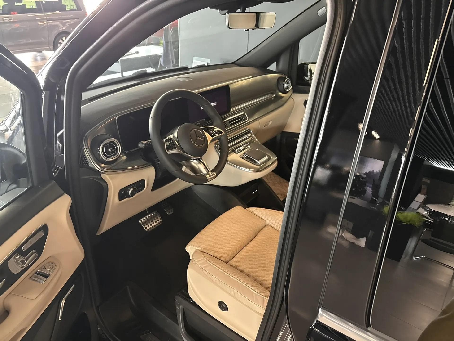 Mercedes-Benz V 300 d EL 4MATIC EXCLUSIVE в лизинг - 10