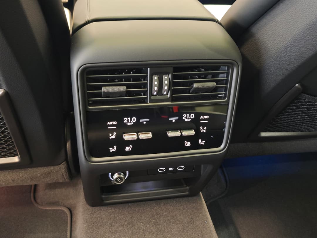 Porsche Cayenne GTS Coupe в лизинг - 29