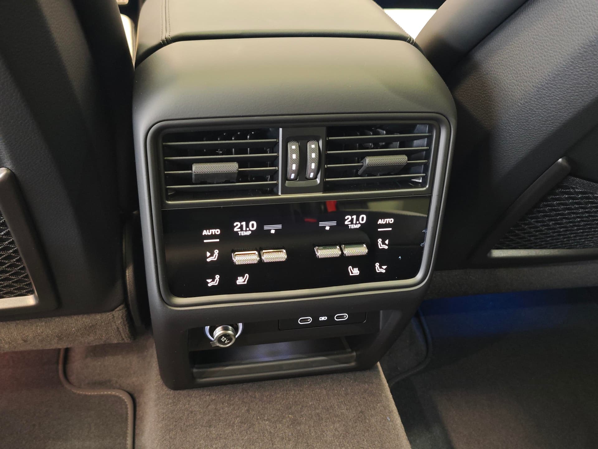 Porsche Cayenne GTS Coupe в лизинг - 29