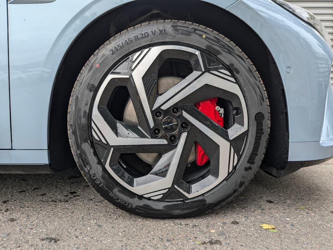 Exlantix ES 1.5 Hyb AT AWD в лизинг - 8