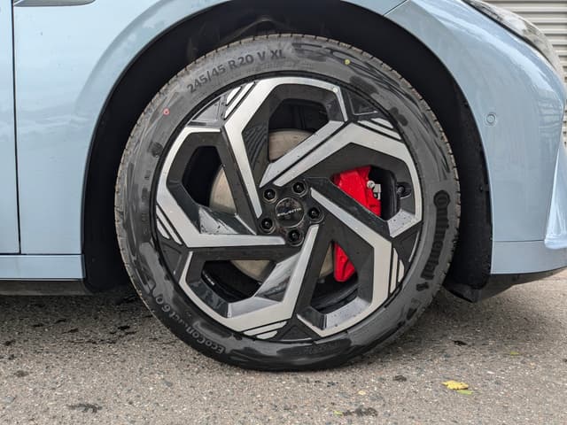 Exlantix ES 1.5 Hyb AT AWD в лизинг - 8