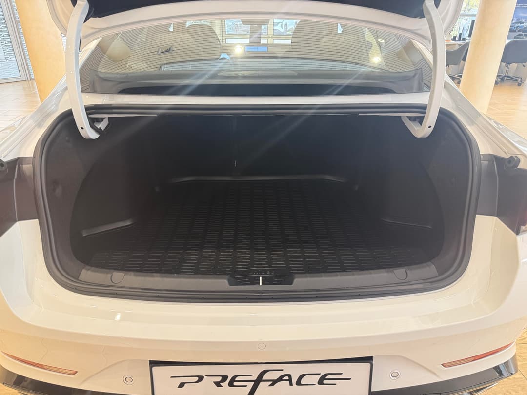 Geely Preface Флагман / Flagship 2.0Т АТ в лизинг - 6