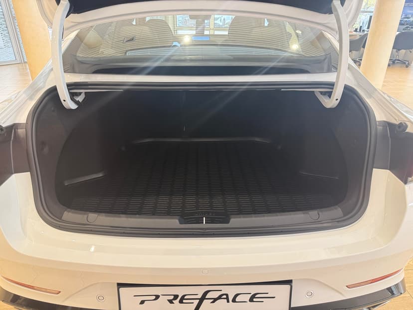 Geely Preface Флагман / Flagship 2.0Т АТ в лизинг - 6