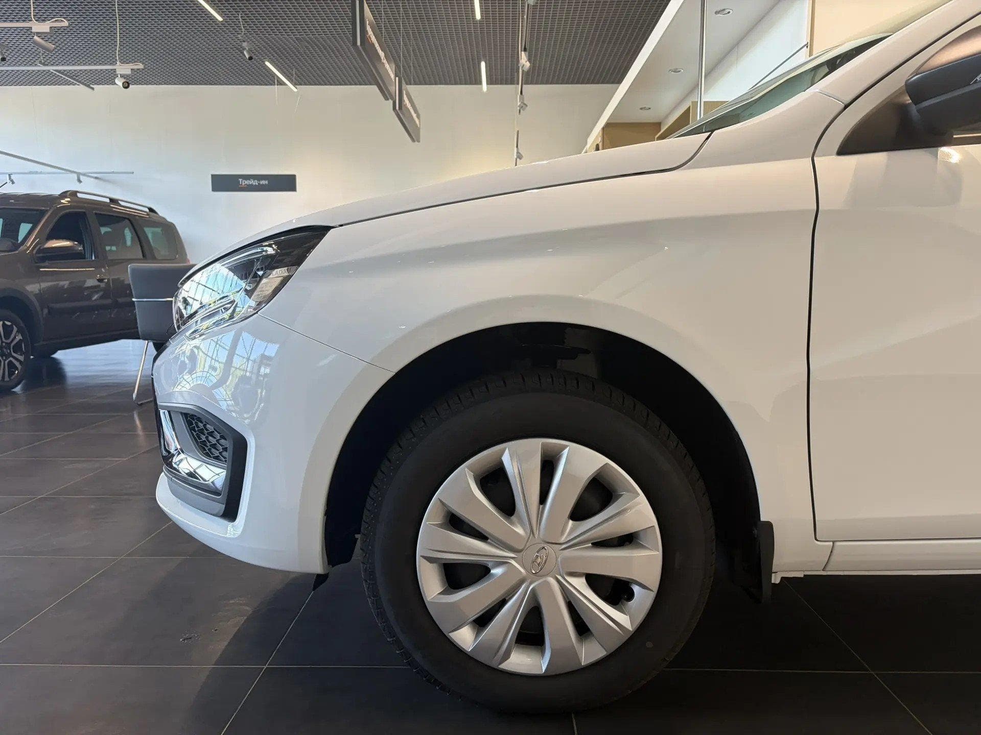 Lada Vesta седан - 5