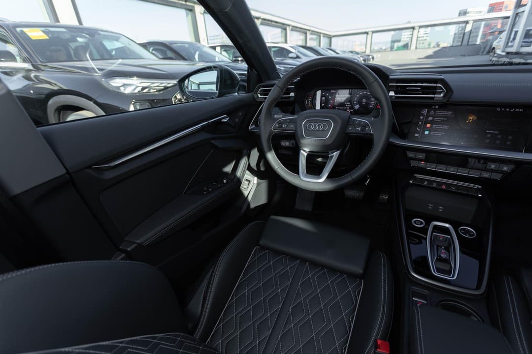 Audi A3 Sedan L Flying Spur Premium Edition 35 TFSI tiptronic в лизинг - 15