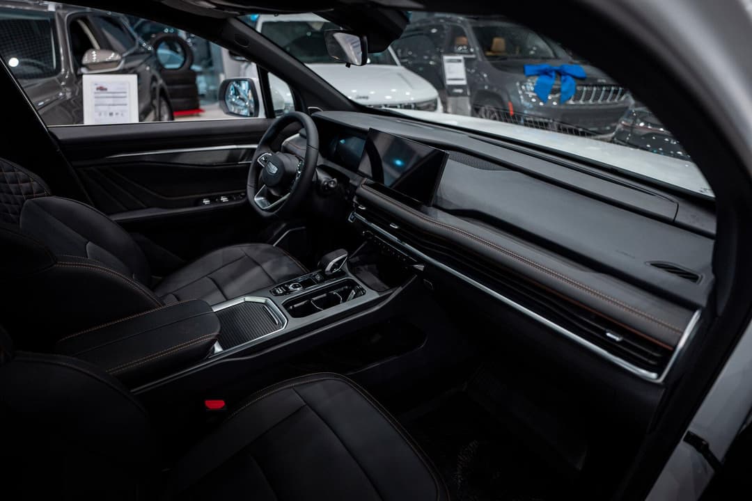 Geely Okavango Flagship 2.0T 7DCT 2WD в лизинг - 19