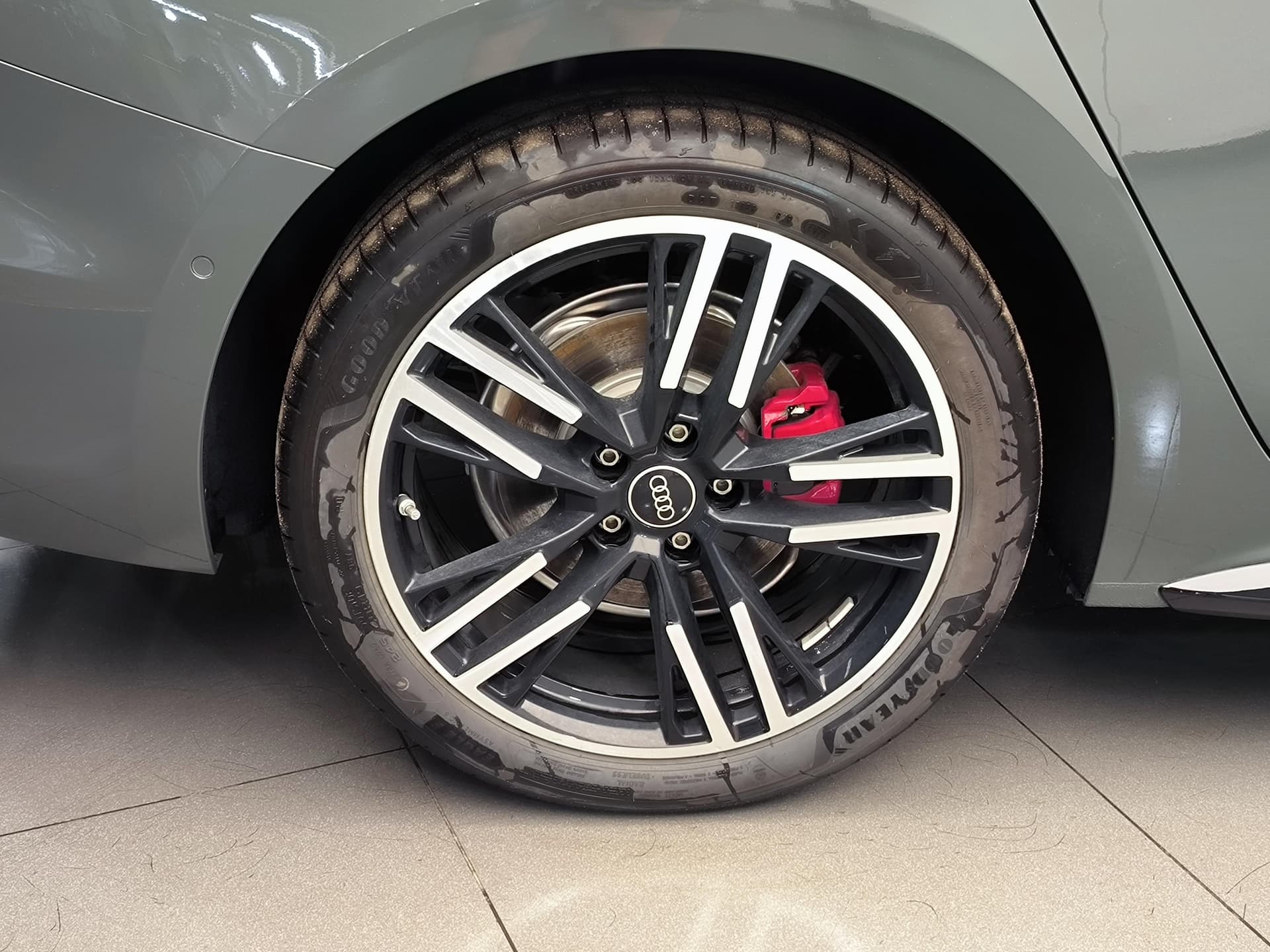 Audi A5 L Спорт 2.0Т 150 кВт полный привод АТ в лизинг - 27